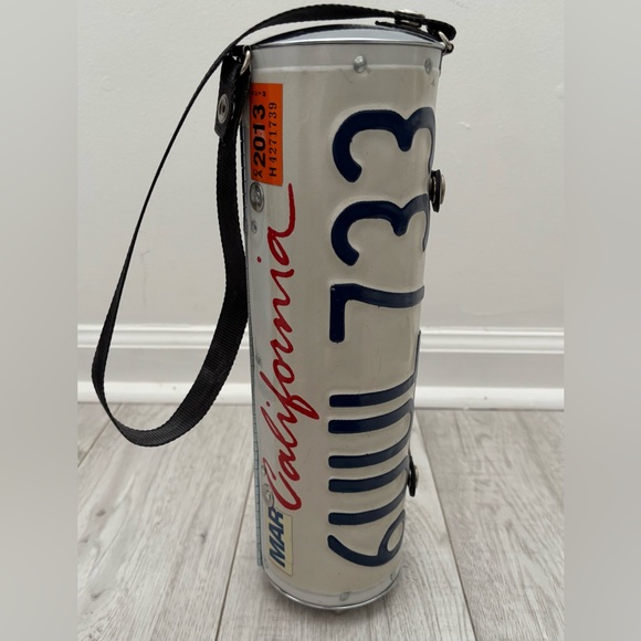 Little Earth California License Plate Wine Bottle Bag with Removable Strap - Picture 2 of 10